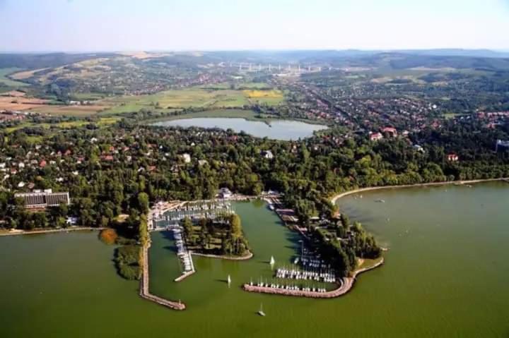 Legkondicionalt, Erkelyes Szoba, Privat Fuerdovel A Balatonon Kőröshegy エクステリア 写真